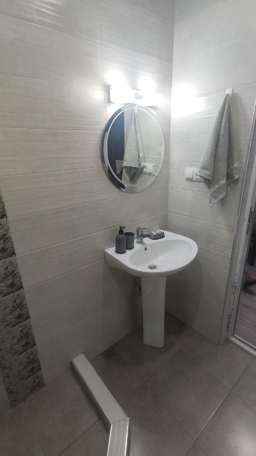 Home Apartments บาทูมิ ภายนอก รูปภาพ